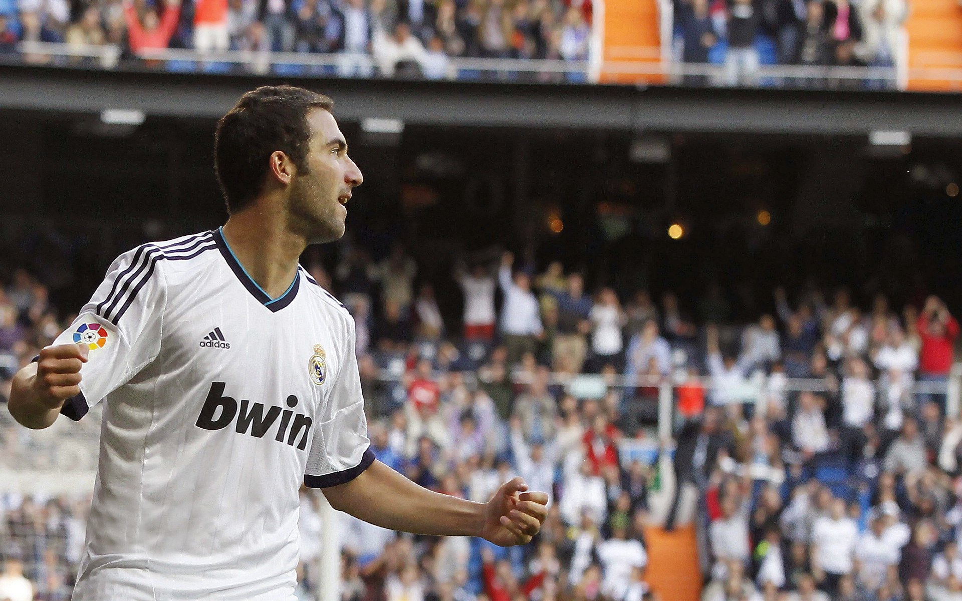 CBA新赛季揭幕战,辽宁本钢力克广东宏远,张镇麟狂砍35分创生涯新高