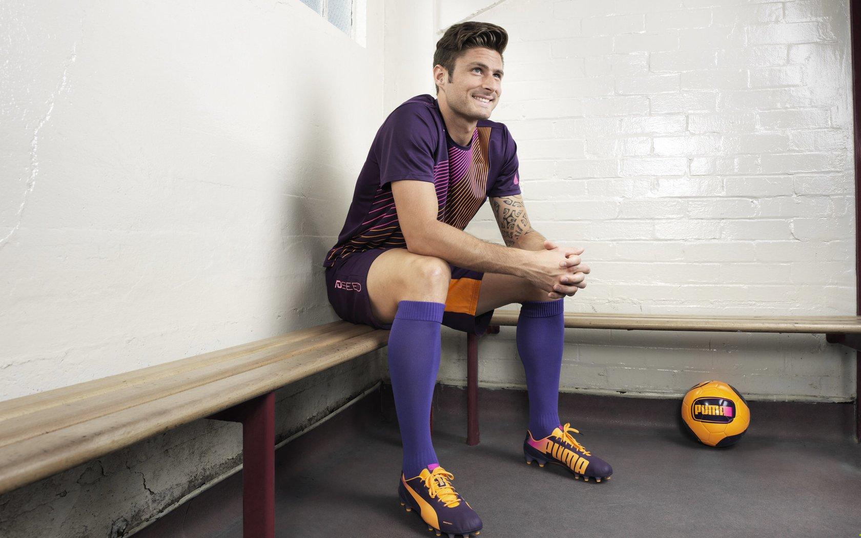 黑马逆袭！无名小将爆冷击败世界冠军，缔造体坛新传奇