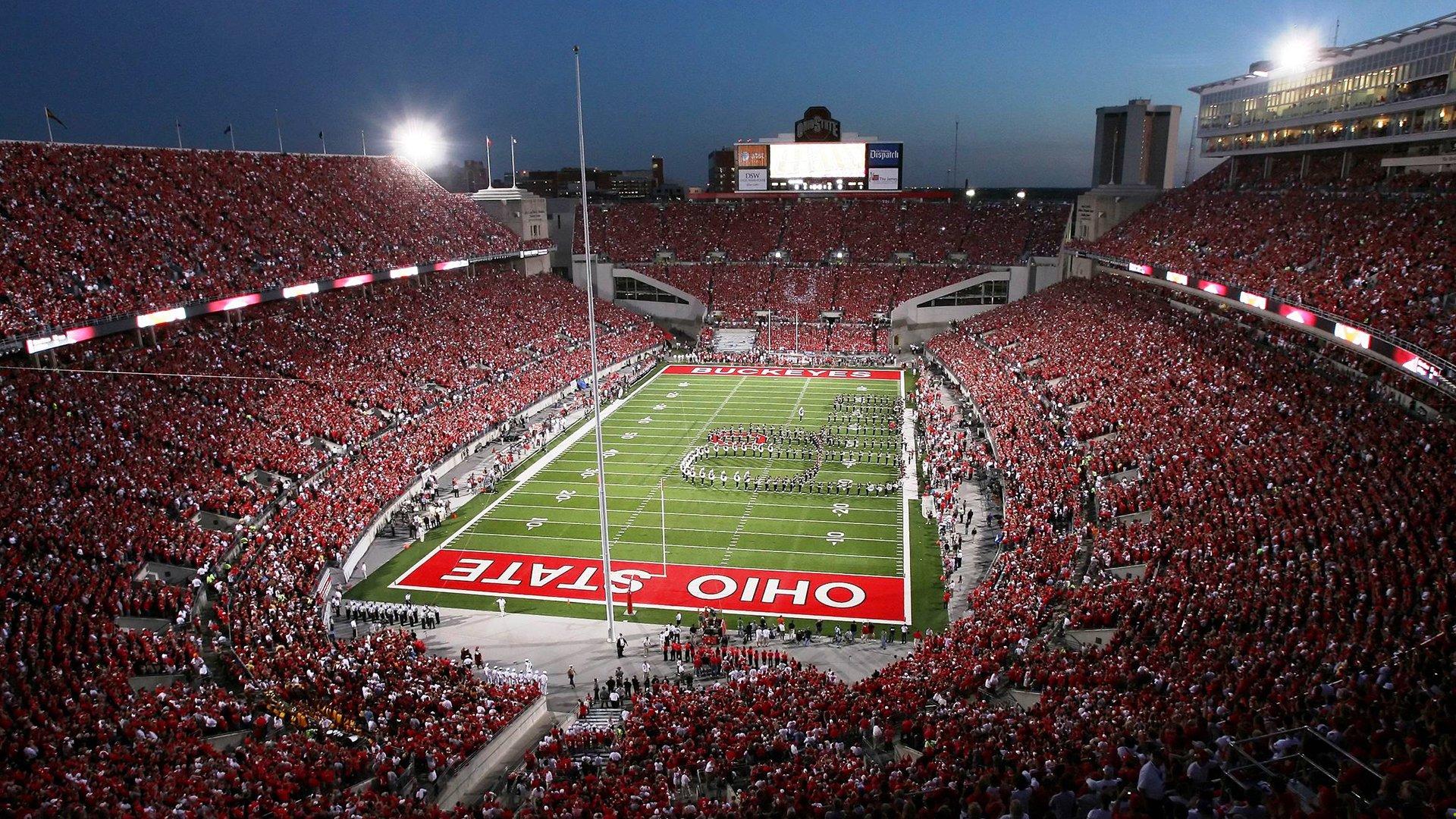 综合格斗巨星铁拳李震卫冕成功,激战五回合击败挑战者卡洛斯