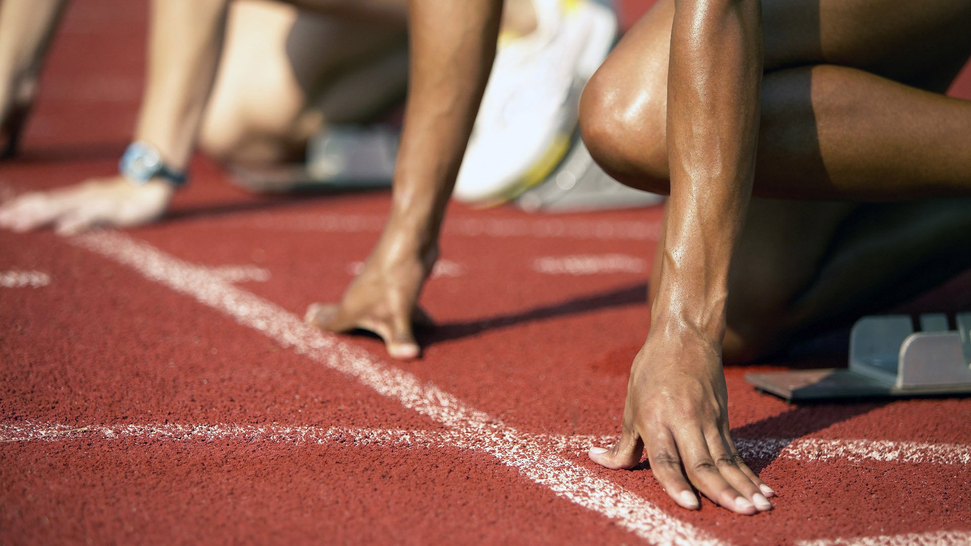 混合泳新星闪耀全国锦标赛,破纪录表现引爆泳坛热议