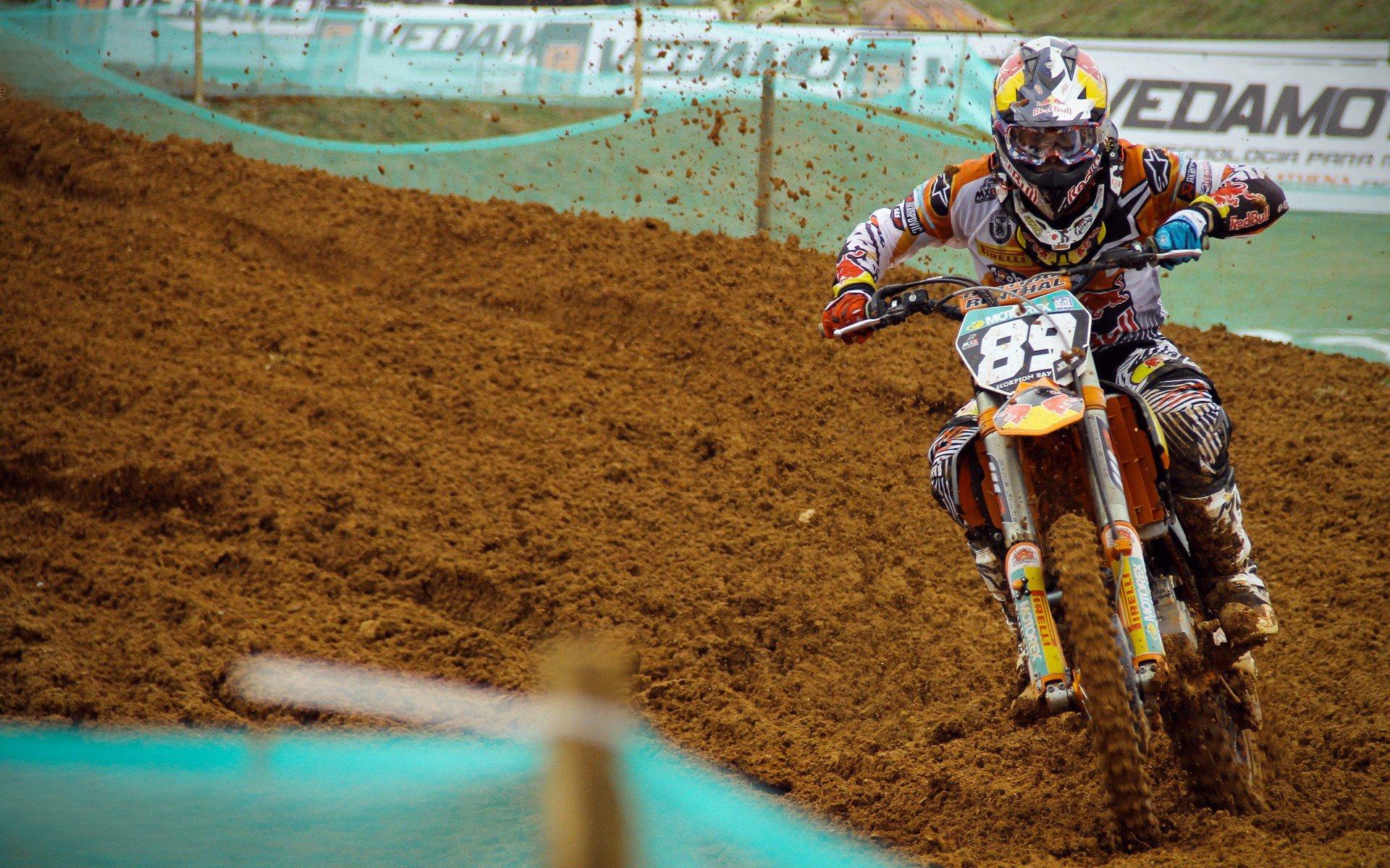 欧冠新传奇诞生!吉拉西20场16球效率惊人,直追哈兰德神迹