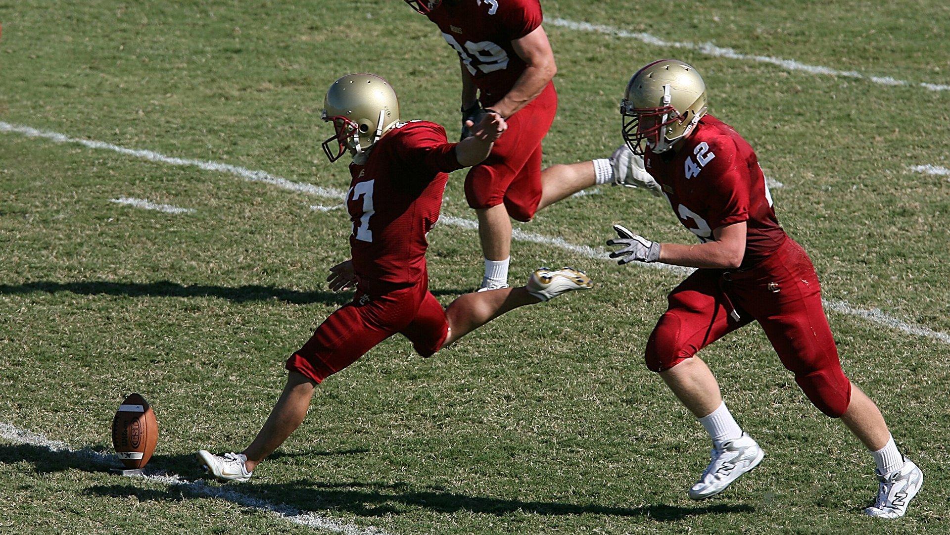 红军锋线哑火客场惨遭零封,诺丁汉森林主场三球完胜利物浦